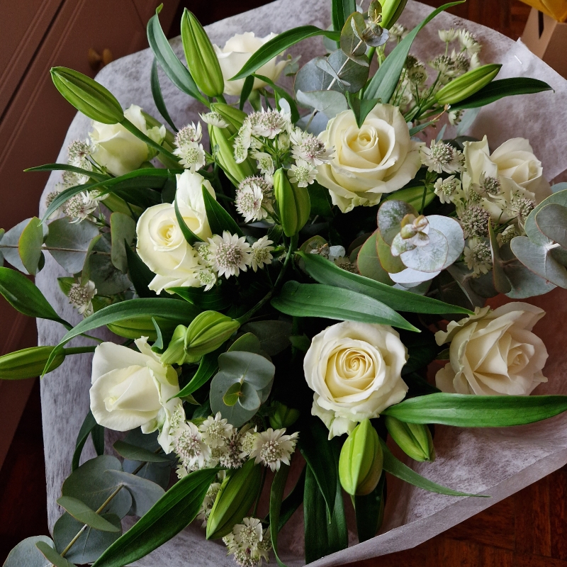 White rose and lily bouquet