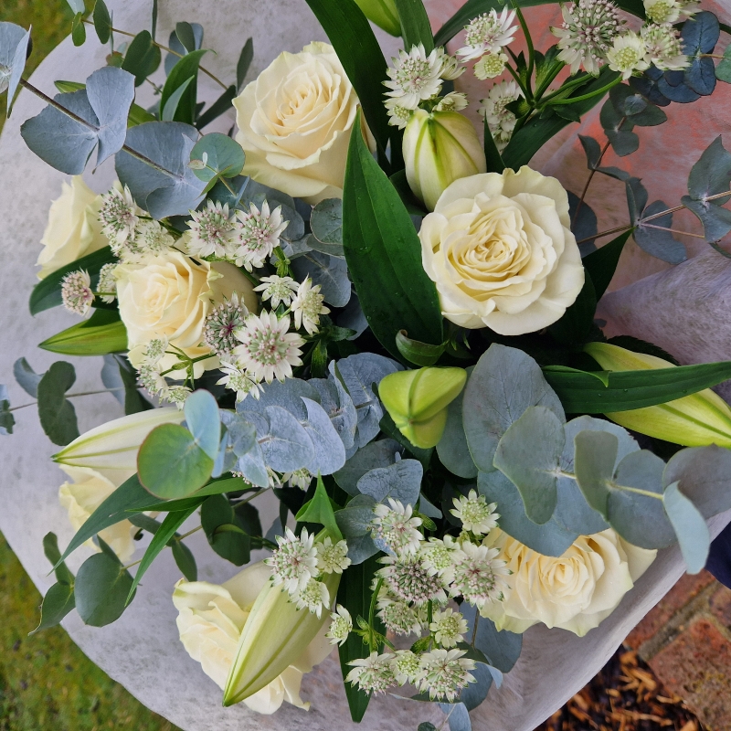 White rose and lily bouquet