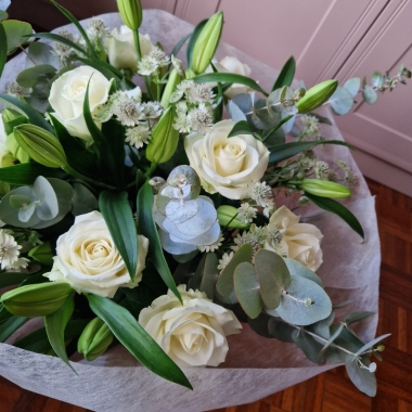 White rose and lily bouquet