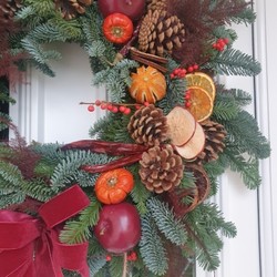 Sugar & Spice Door Wreath