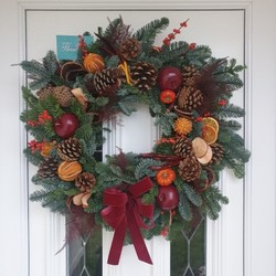 Sugar & Spice Door Wreath